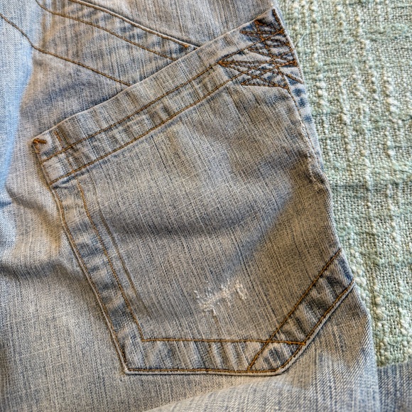 Mudd Jeans - Mid-Rise Distressed Size 1 - Picture 9 of 9